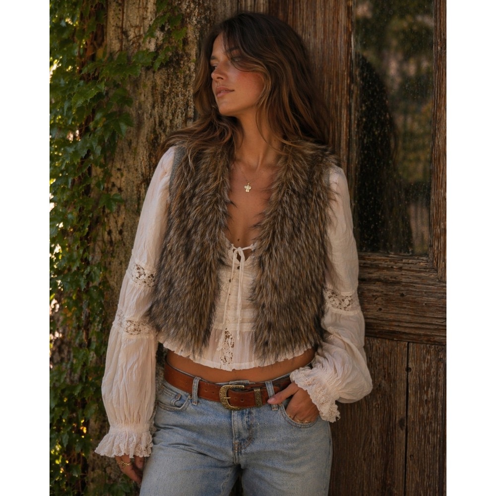 Faux Fur Vest MEDIUM Grunge y2k Boho Western Cozy layered Festival Mob Wife